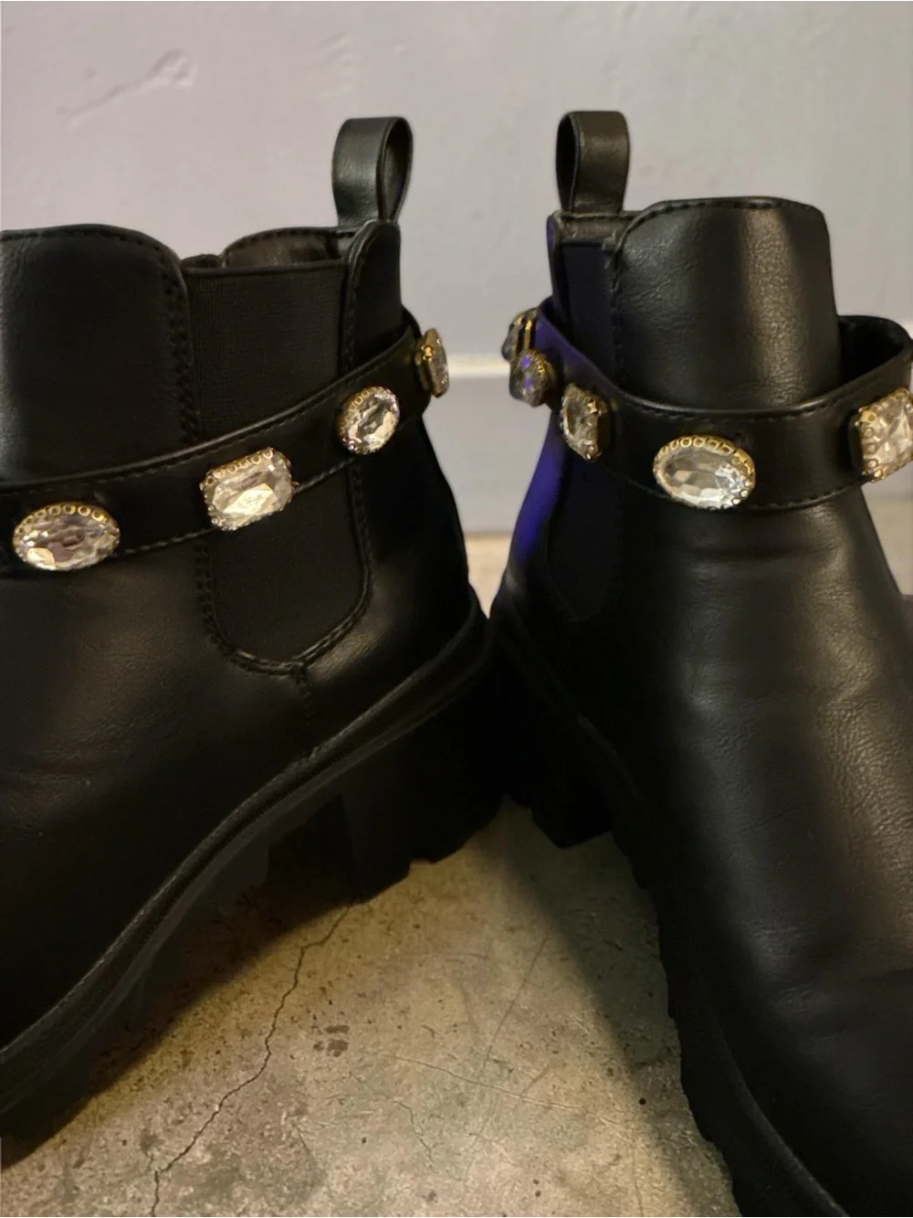 Nicole Miller Black Chelsea Ankle Boots Rhinestone Strap Block Heel Lug Sole 6